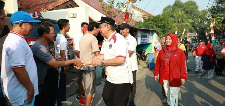 Semarak HUT ke-79 RI, Benyamin Hadiri Karnaval Hingga Jalan Santai di Ciputat Timur