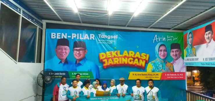 Warga Bumi Pelita Kencana Dukung Airin Rachmi Diany-Ade Sumardi dan Benyamin-Pilar Saga